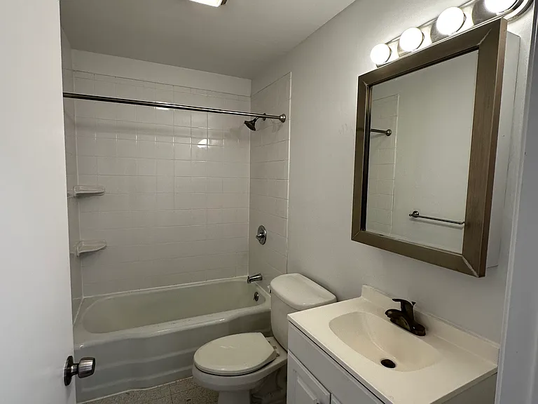 15 Patrick Henry St #22 — Photo 1