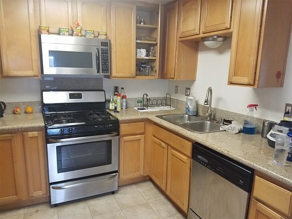 5th image of 3338 Herman Ave APT 2