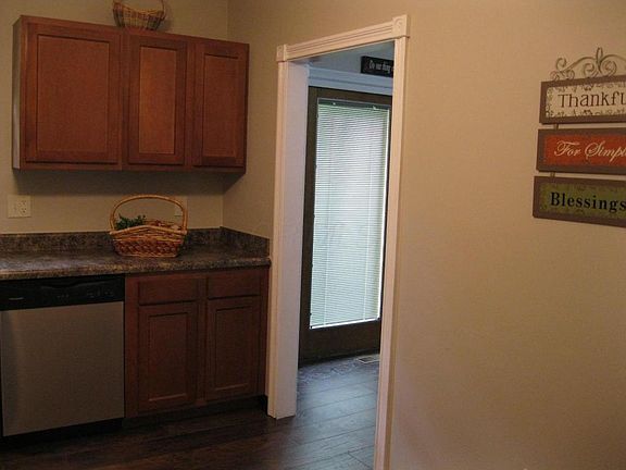 3rd image of 2143 Leah Ln