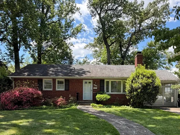 7429 Westwood Park Ln, Falls Church, VA 22046