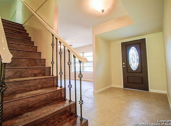 4th image of 542 Sonnet Dr