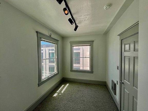 5th image of 2415 Van Ness Ave APT 503