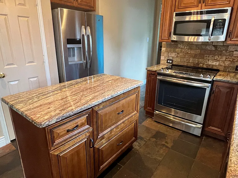 1216 Pleasant Oaks Dr — Photo 7