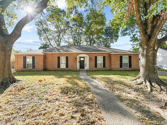 3rd image of 10719 Del Monte Dr
