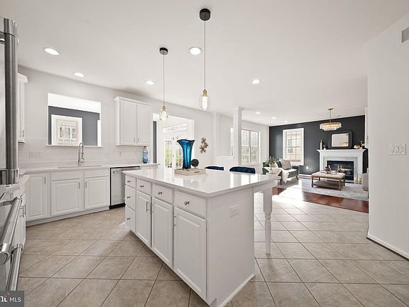 3rd image of 23246 Minerva Dr