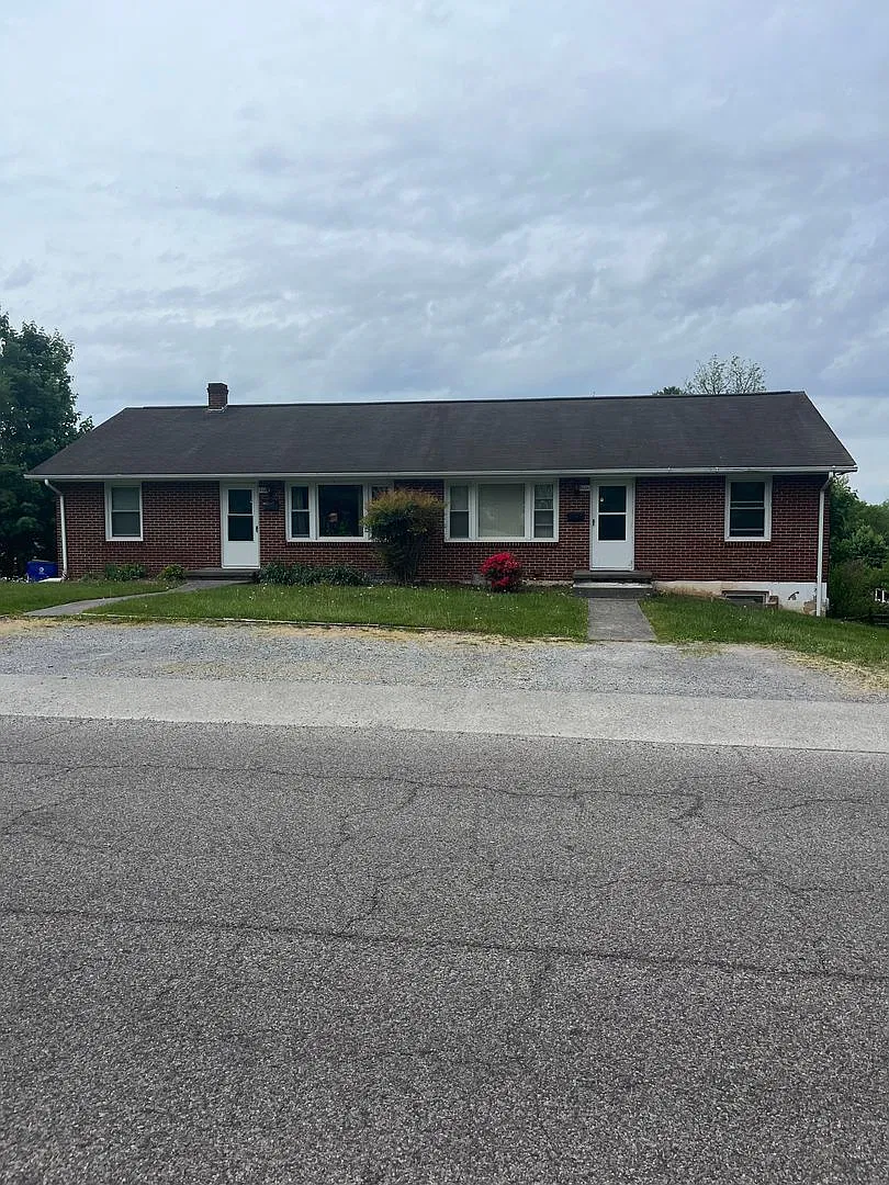 902 Palmer Drive — Photo 1