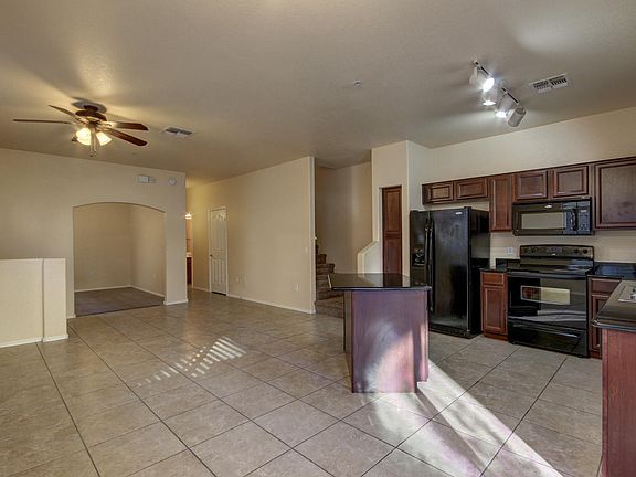 4th image of 2402 E 5TH Street #1465