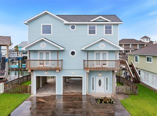 1110 Papeete St, Tiki Island, TX 77554