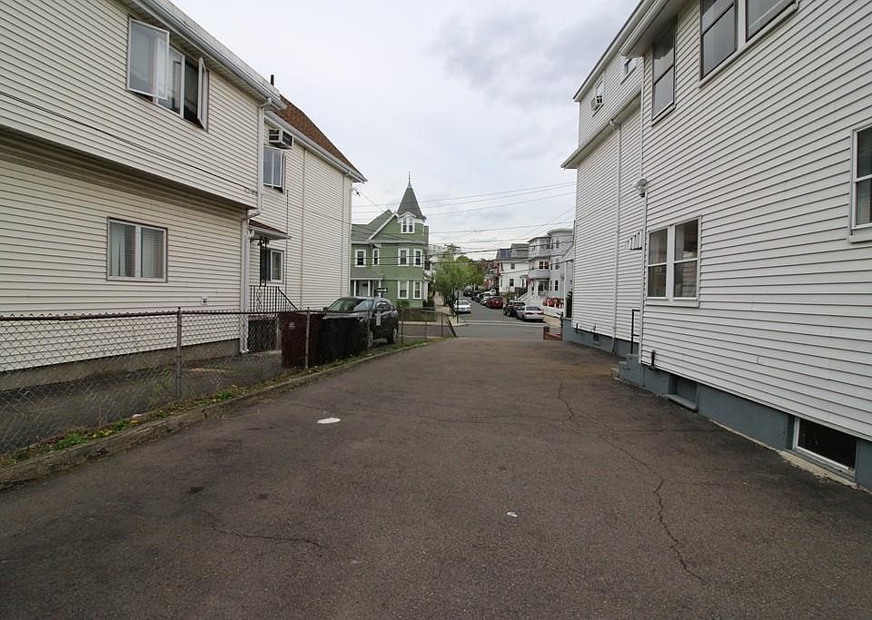 2nd image of 81 Cottage St