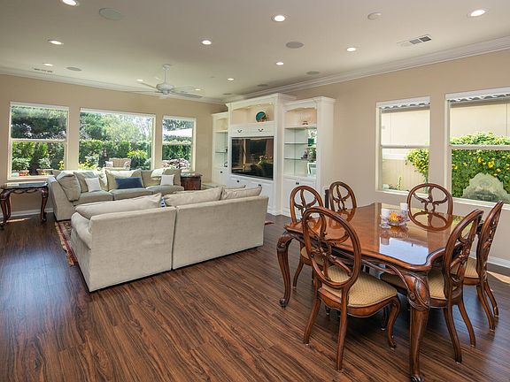 4th image of 3606 Tavara Cir