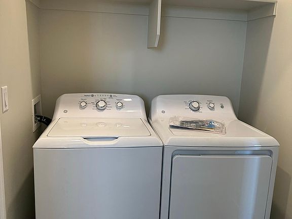3rd image of 273 W Green St