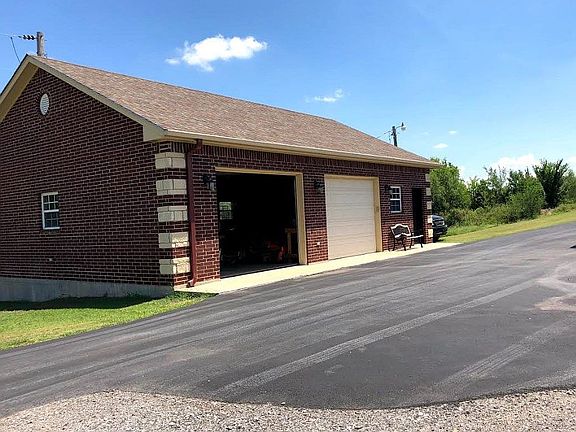 Detached 40 x 30 2-car shop