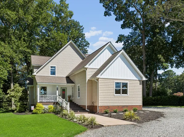 87 Otter Cv, Deltaville, VA 23043