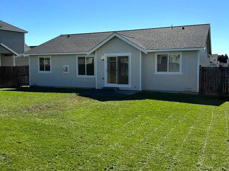 209 W Hailey Ct — Photo 2