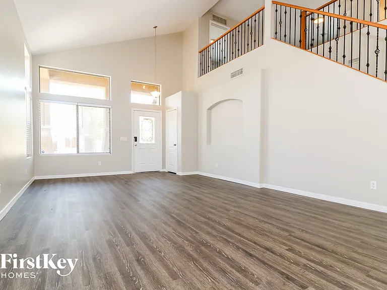 25029 W Vista Norte St — Photo 3