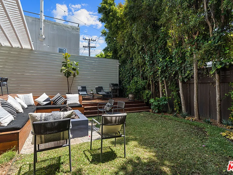 2802 2nd St — Photo 38