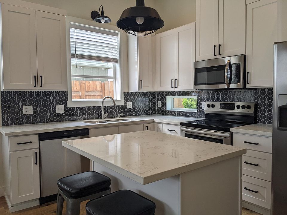 Additional view of kitchen