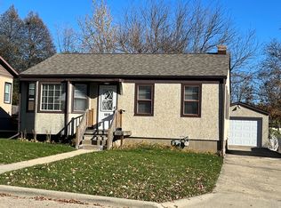 1819 Pike St, Peru, IL 61354