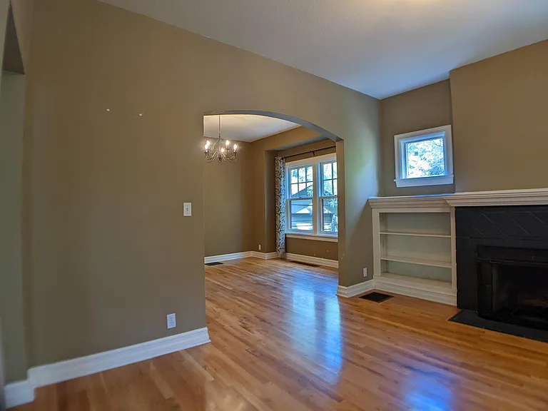 1827 N Skidmore St — Photo 5