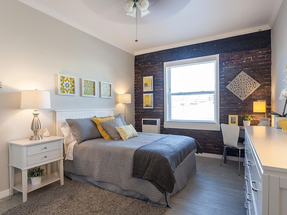 1st image of 5014 Melrose Ave APT 303