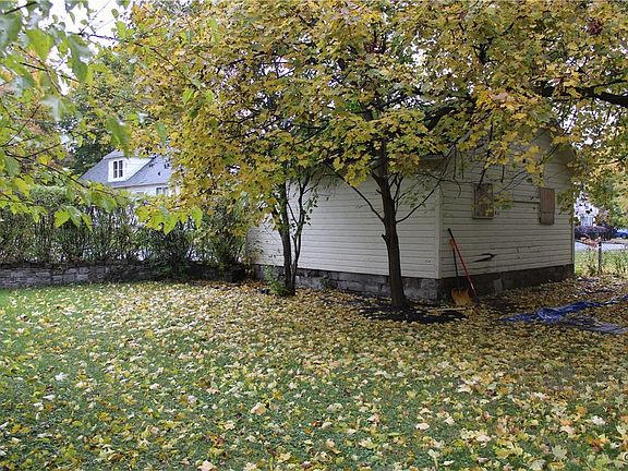 4th image of 401-0403-403 Valley Dr