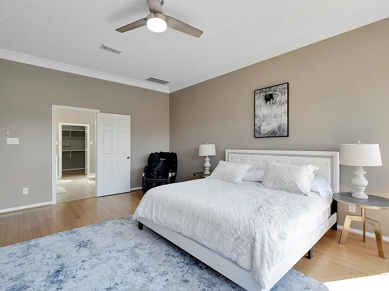 18011 Darling Point Ct — Photo 43