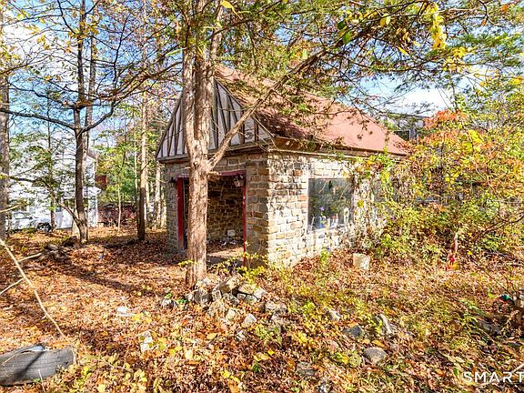 4th image of 11 Oak Road