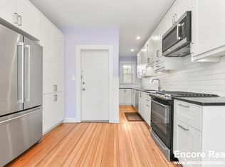 87 Browne St #1, Brookline, MA 02446