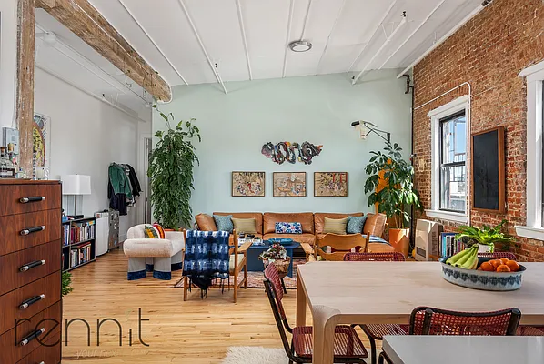 Rented by Rennit Inc. | media 17