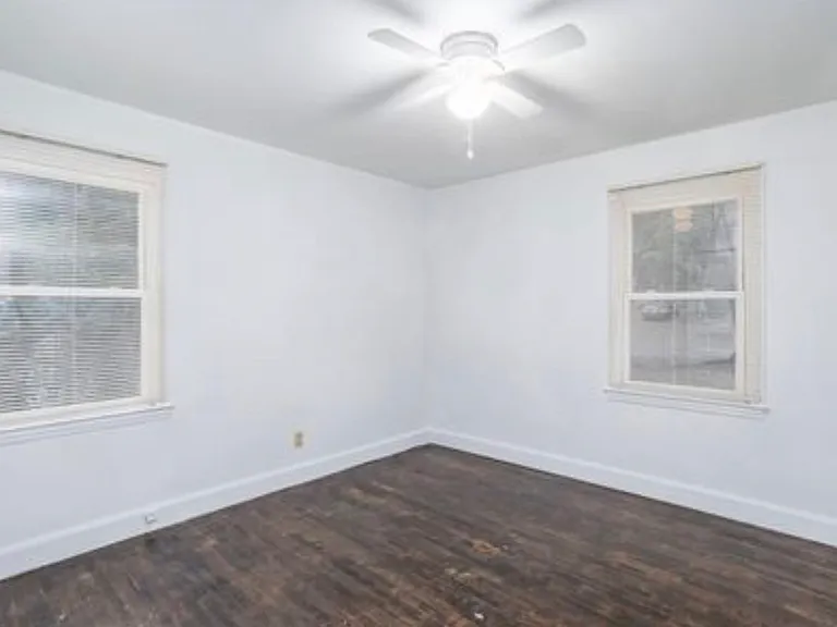 1016 Tabor St — Photo 8