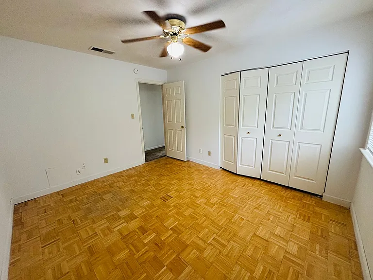 401H Berryfield Ln — Photo 9