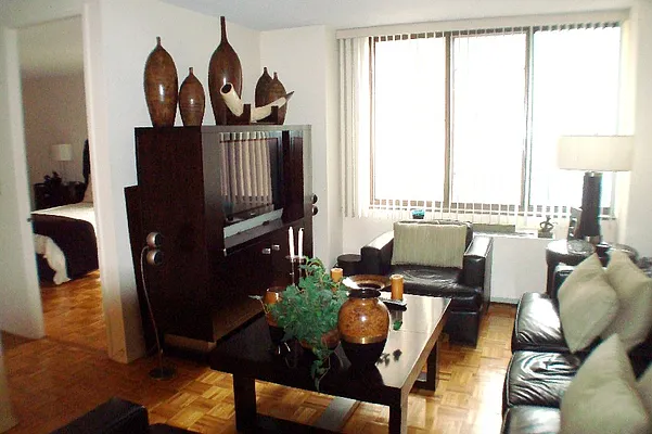 Rented by Newell and Assoc. | media 28