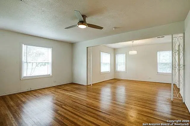 3 bed, 1.0 bath, 1278 sqft, $1,700 — Photo 2