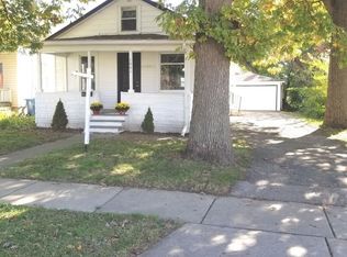 1041 Grand Blvd, Aurora, IL 60505