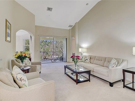 3rd image of 1405 Mariposa Cir APT 201
