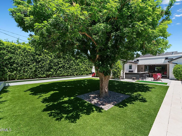 3655 E Piccadilly Rd — Photo 29