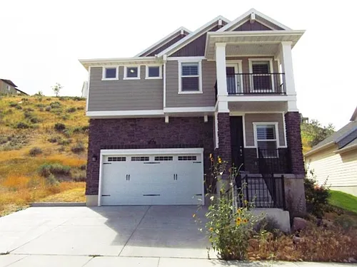 184 E Vista Way Photo 1