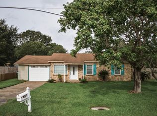 2307 Forrest St, Pascagoula, MS 39581