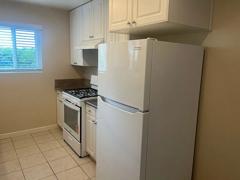 2898 College Blvd — Photo 8