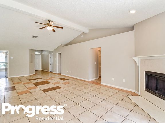 3rd image of 8274 Creek Hollow Ct