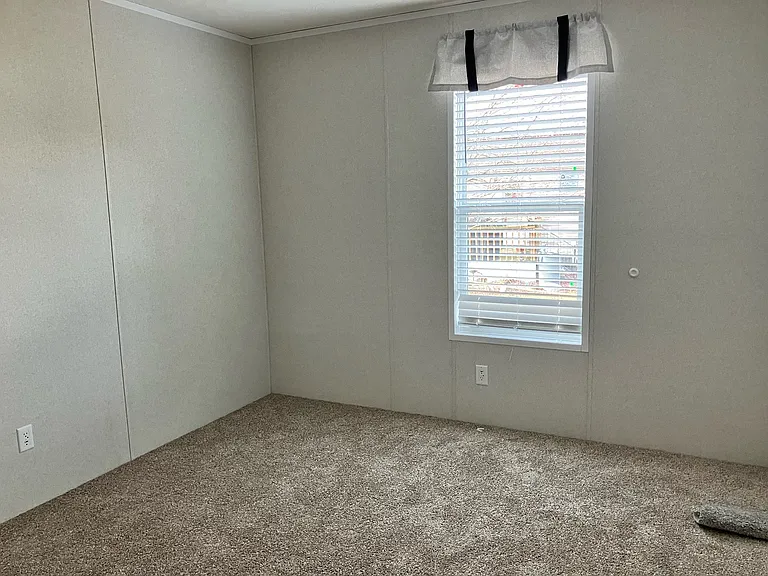 790 Cottonwood Ln — Photo 4