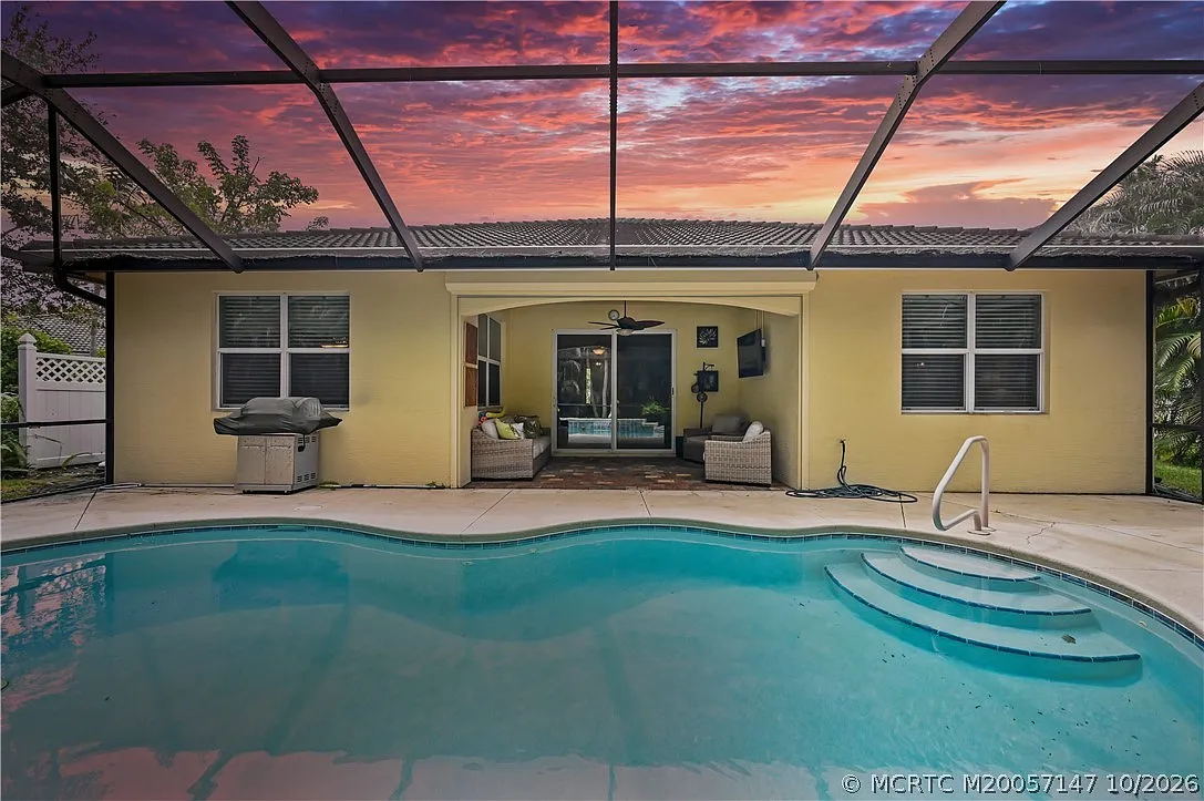 3 bed, 2.0 bath, 1814 sqft, $5,000 — Photo 1