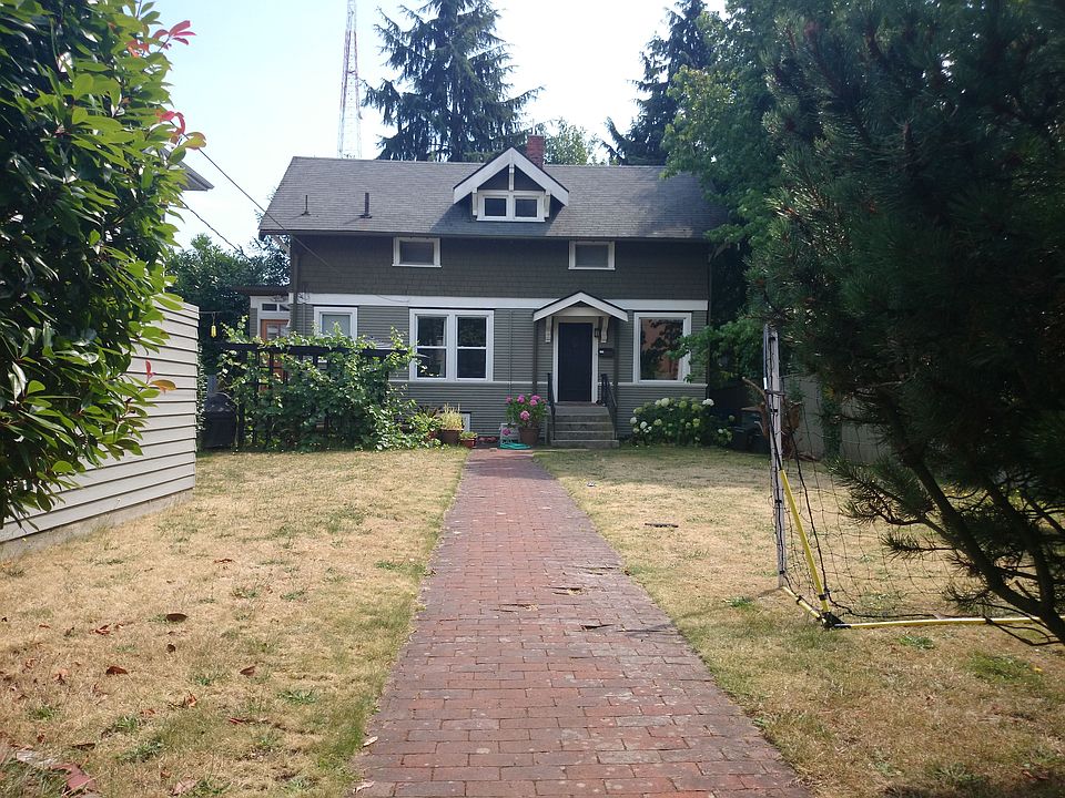 1st image of 1412 Warren Ave N