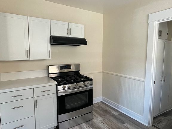 4th image of 431 Rose Ave #1A