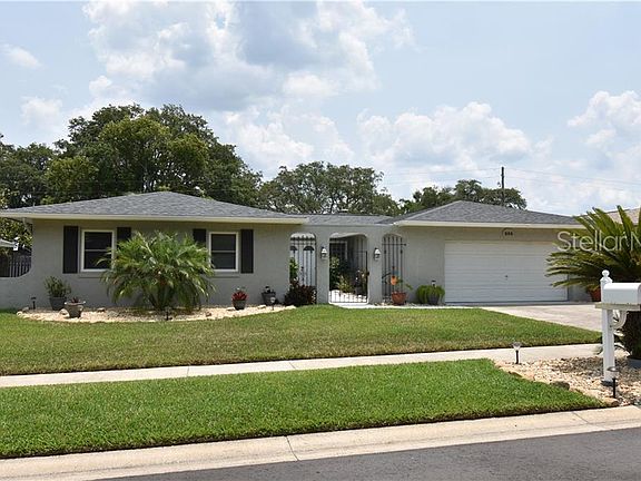 2nd image of 203 Cherry Laurel Dr