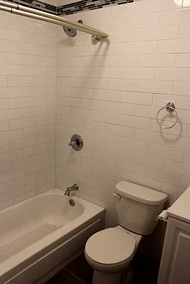 Rented by Flatiron Real Estate Advisors LLC | media 21