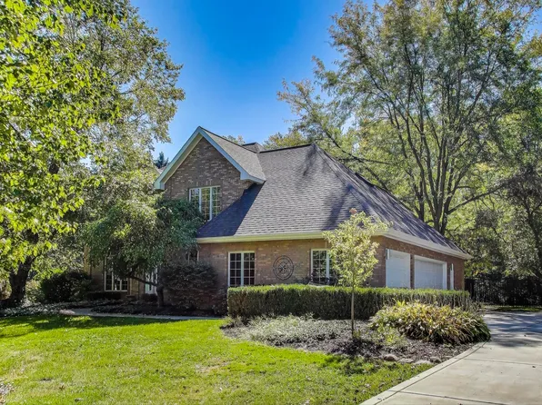 4408 Thornbury Dr E, Valparaiso, IN 46383