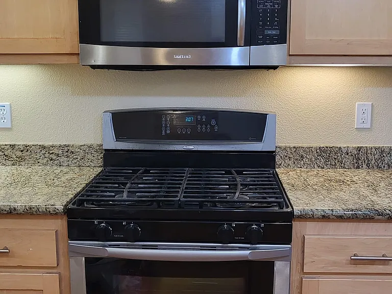 Gas Cooking range and oven