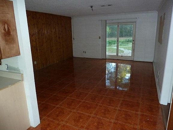 5th image of 11050 Royal Forest Dr