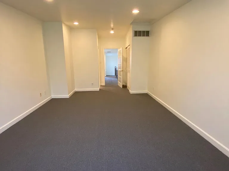 702 N 2nd St #A — Photo 18